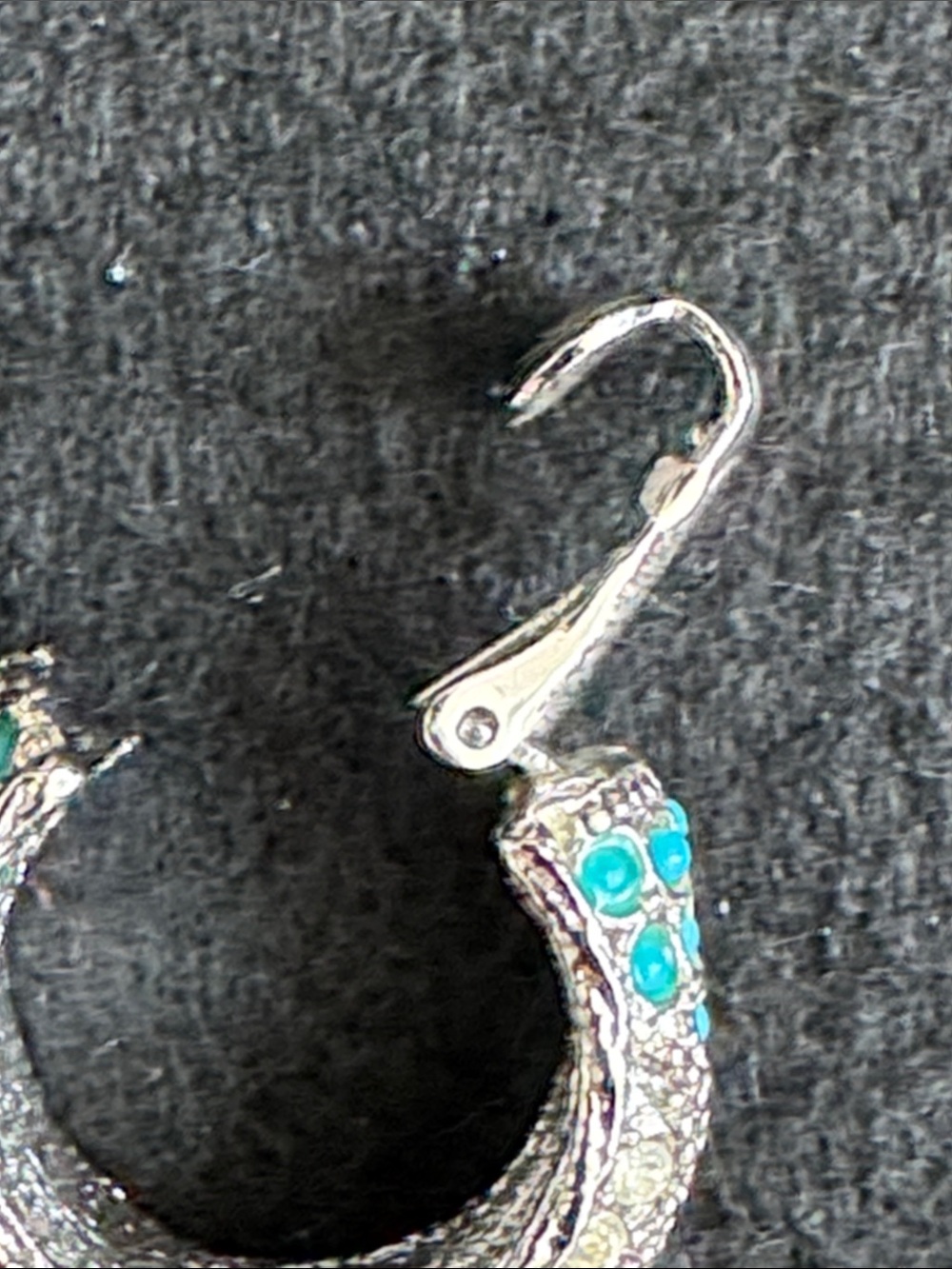 VTG Sarah Coventry "Shangri-La" Hoop Earrings 1972 Clip On Silver Tone - Picture 5 of 6